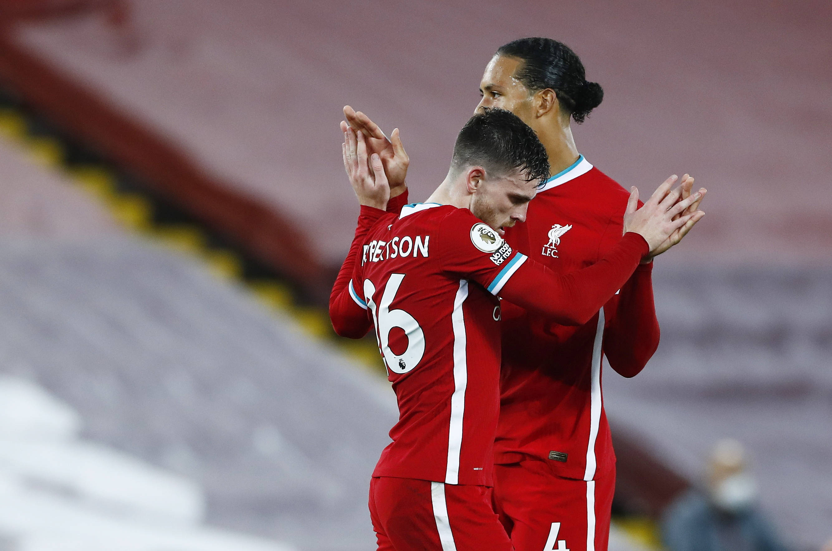 年轻且充满 年轻且充满